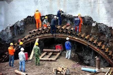 嵊泗隧道钢花管支护案例